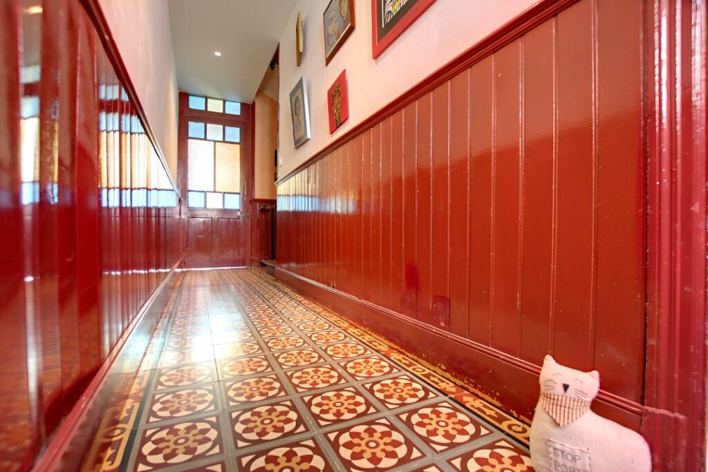 couloir d'entrée maison naude chambre d'hôte à toulouse